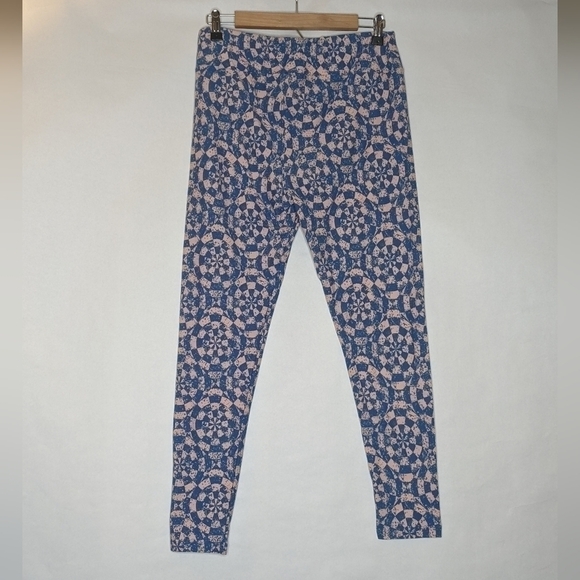 LuLaRoe Tall & Curvy Leggings Pink Blue Circles Geometric Rare Unicorn Soft Easy - Picture 4 of 7